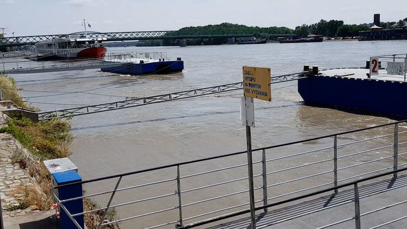 Hladina Dunaje v Bratislavě stoupla na 7 metrů a otočila tok řeky Moravy